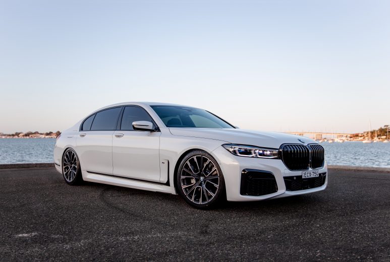 Astra Limousines - Pearl White BMW 7 Series M-Sport